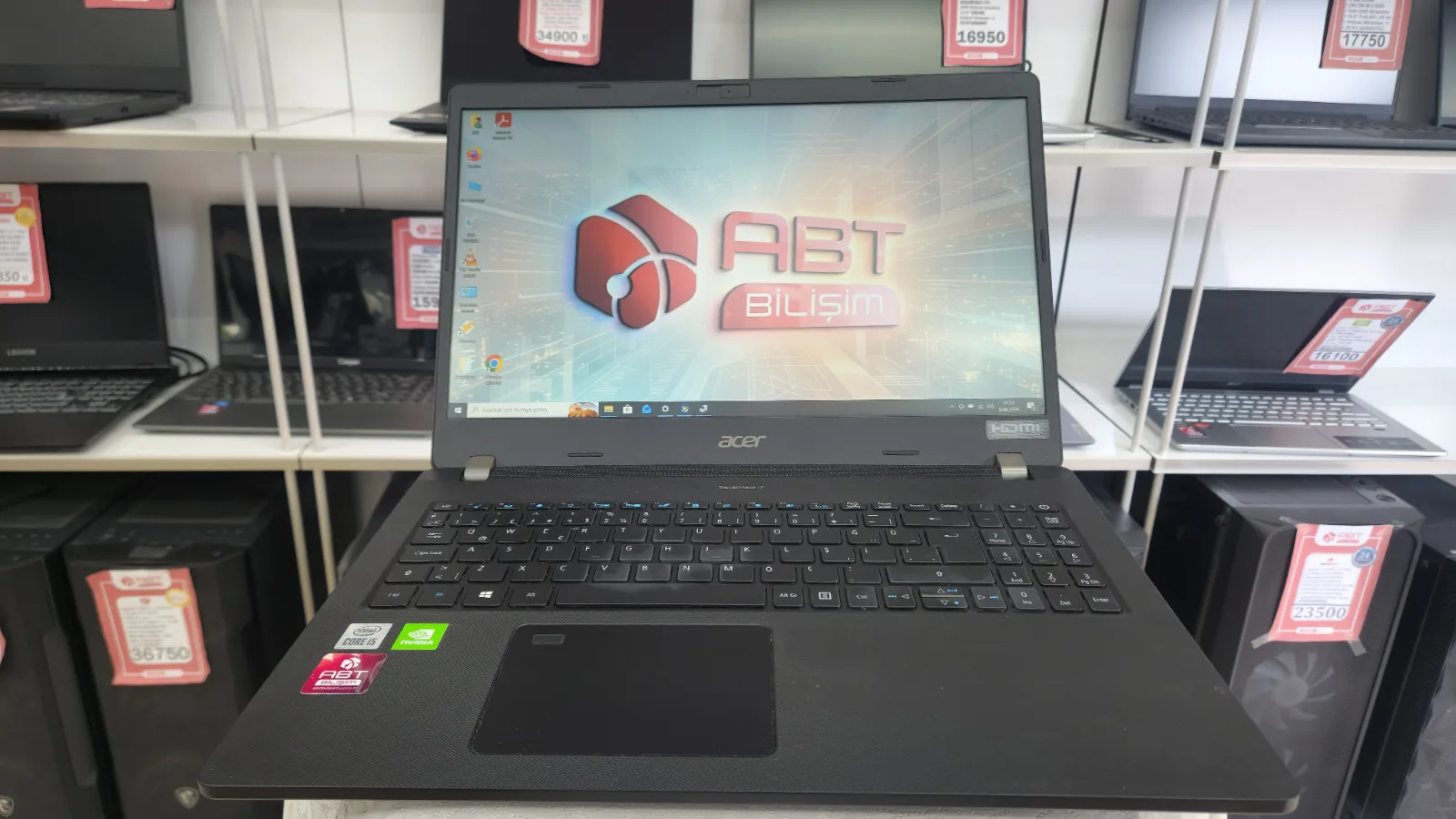 İkinci El Acer TravelMate | i5-10210U | 8 GB RAM | 512 GB M.2 SSD | MX230 2 GB