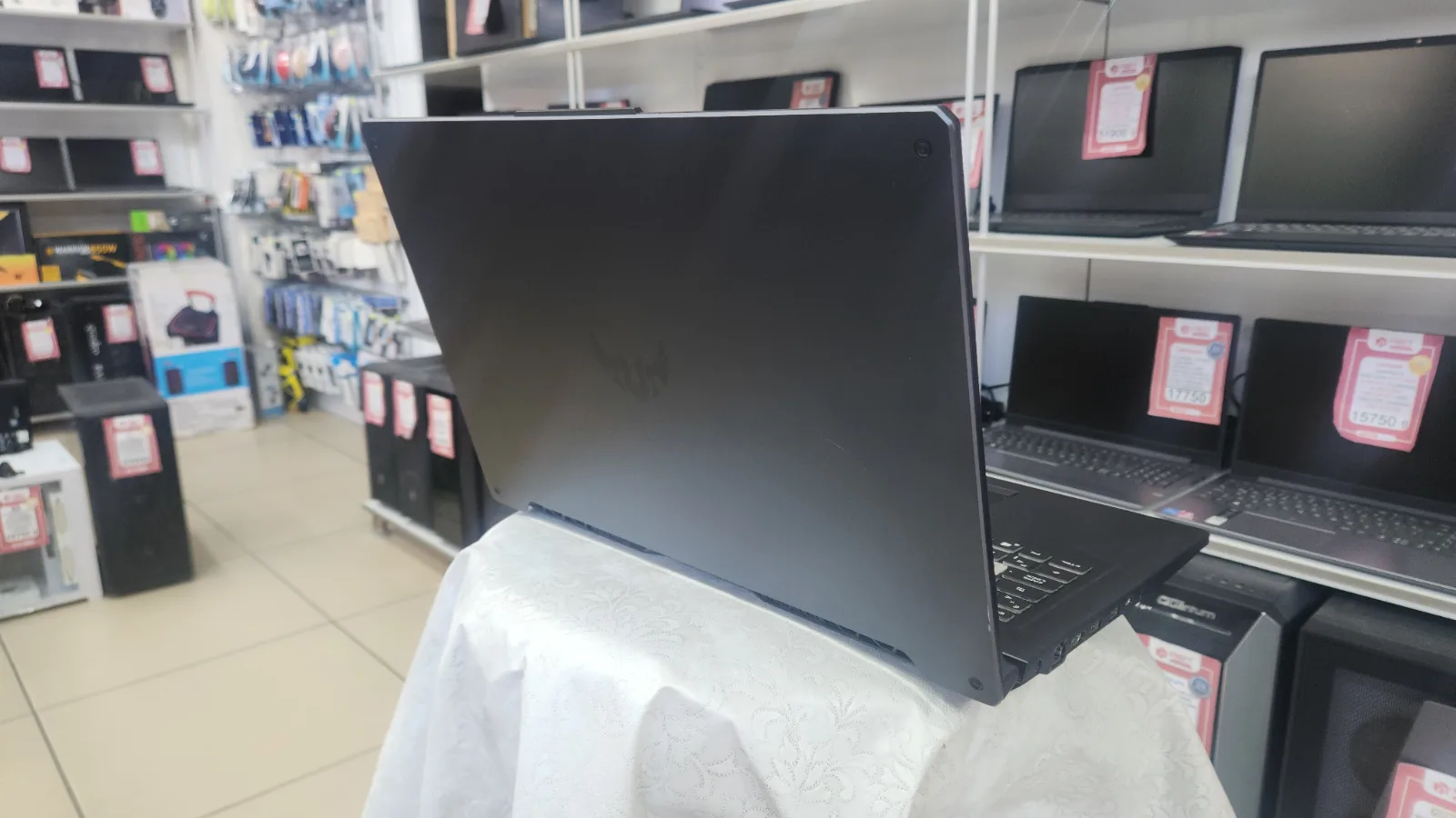 ASUS TUF Gaming F17 | i5-10300H | GTX 1650 Ti 4GB | 16GB RAM | 512GB SSD | 17.3" 144Hz | 24 Ay Garanti — fotoğraf 7