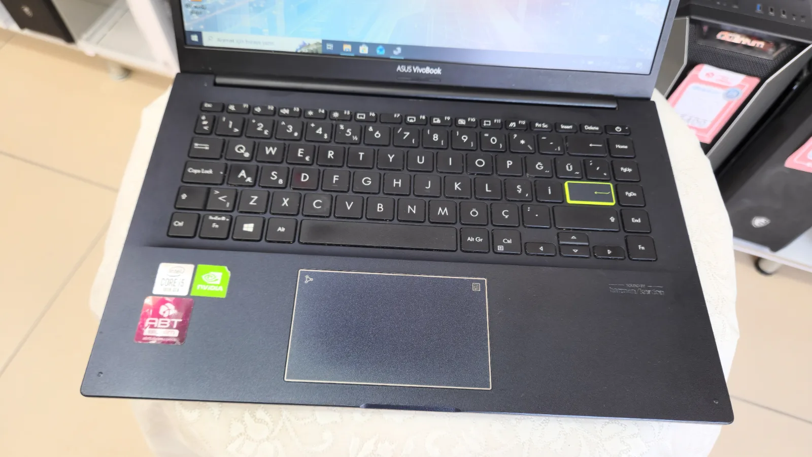 Asus VivoBook i5-10210U 8GB Ram 256GB SSD MX130 2GB Ekran Kartı — fotoğraf 5
