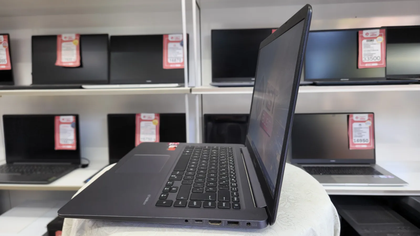Asus X510Q AMD A12-9720P 8GB RAM 1TB HDD 2GB Radeon 535 15.6" Laptop — fotoğraf 9