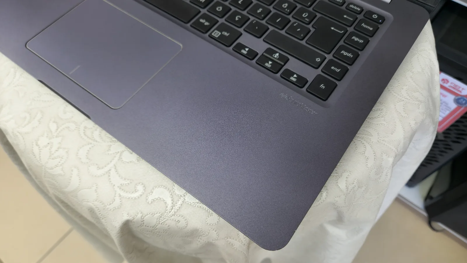Asus X510Q AMD A12-9720P 8GB RAM 1TB HDD 2GB Radeon 535 15.6" Laptop — fotoğraf 4