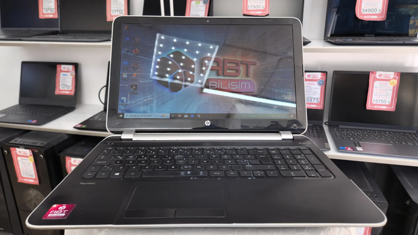HP Pavilion | i7-4500U | 8 GB | 120 GB SSD | GT 740M 2 GB — fotoğraf 2