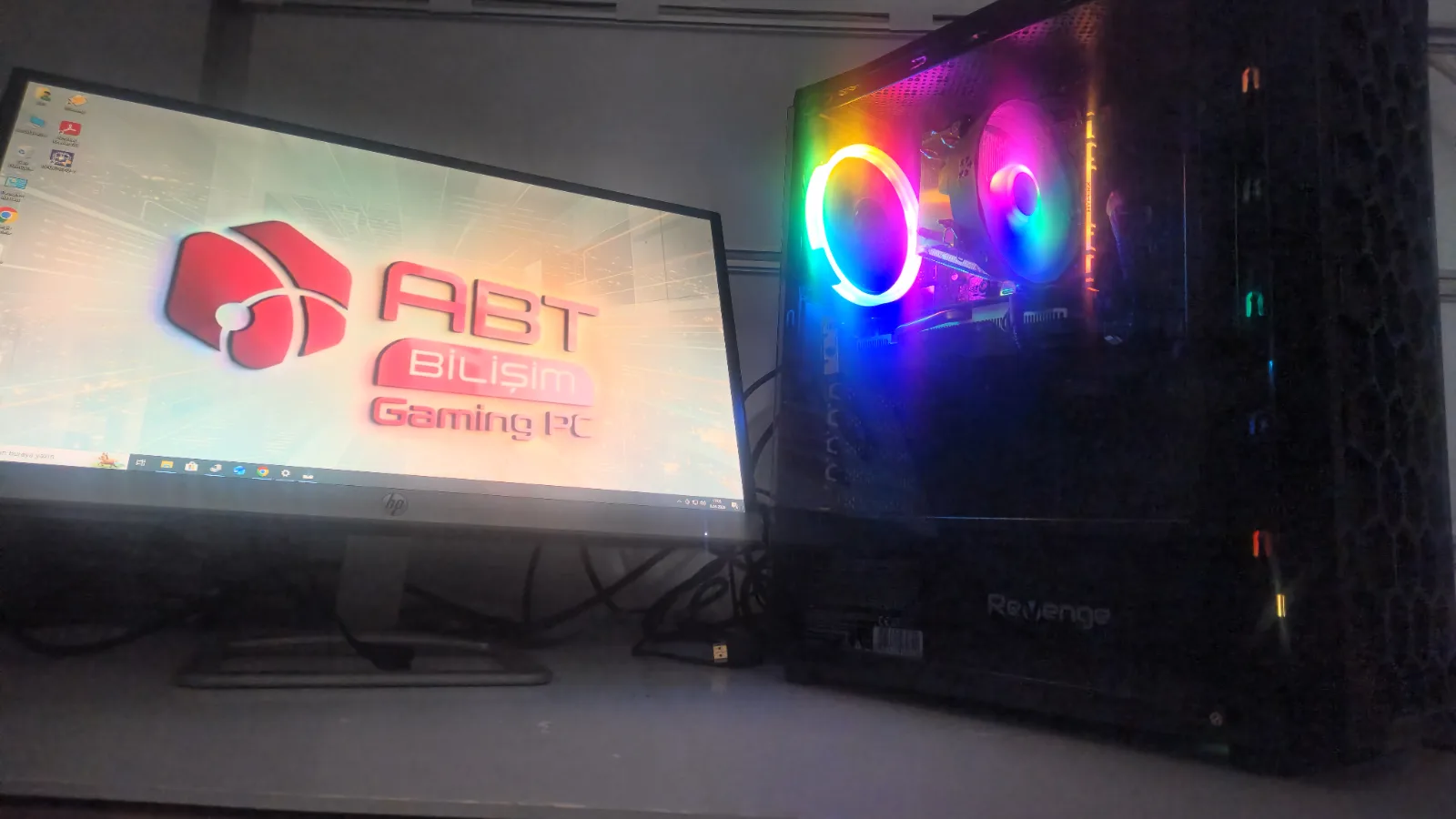 Intel i5 9600K | 8 GB DDR4 RGB | 512 GB SSD | RX 580 8 GB Gaming — fotoğraf 2