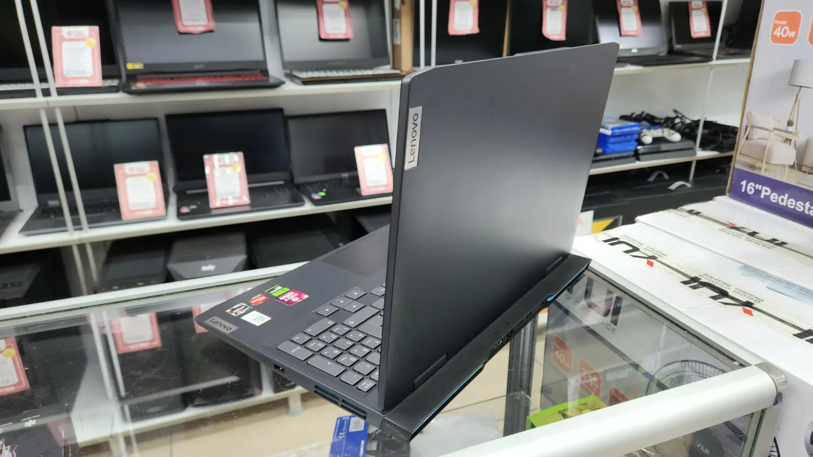 Lenovo IdeaPad Gaming 3 | Ryzen 5 7535HS | 16 GB DDR5 | 512 GB M.2 | RTX 4050 | 120 Hz Full HD — fotoğraf 8