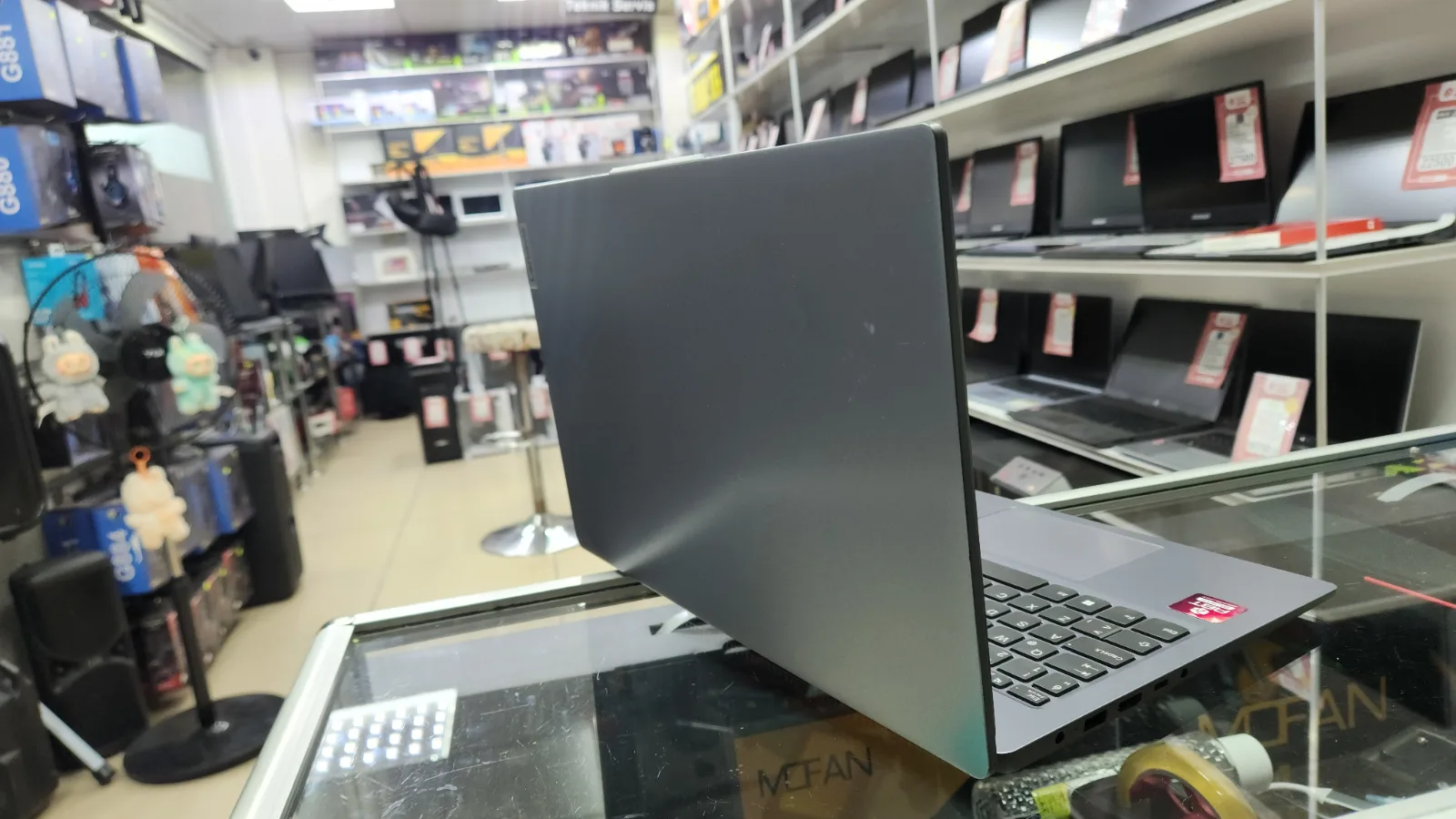 Lenovo IdeaPad Slim 3 | i5 12450H | 8 GB RAM | 256 GB M.2 | Full HD — fotoğraf 7