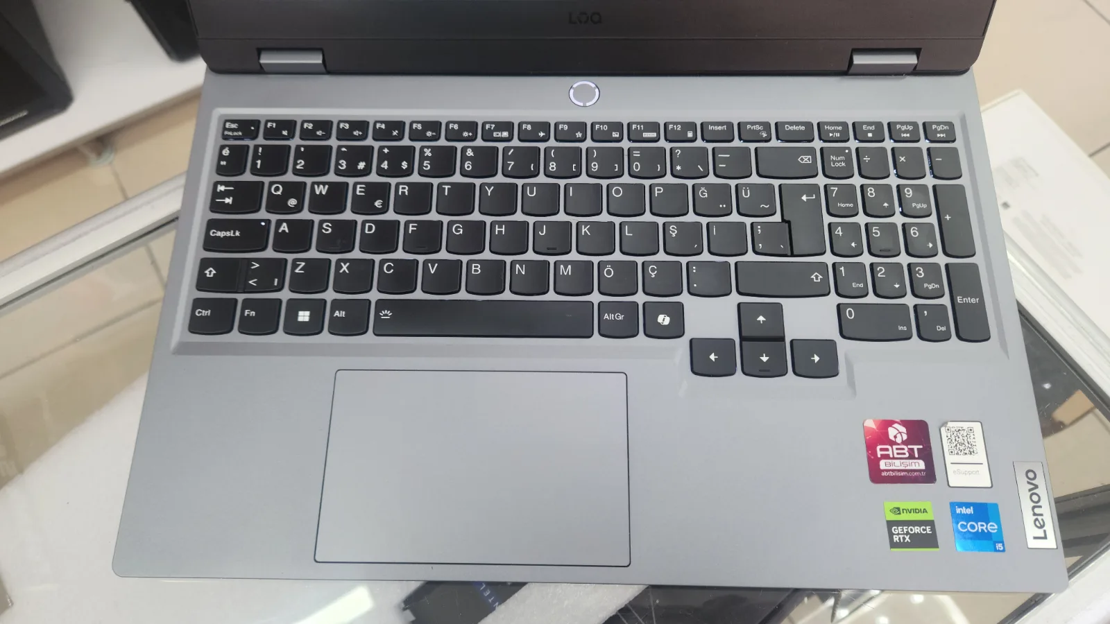 Lenovo LOQ | i5-12600HX | 24 GB | 512 GB M.2 | RTX 4050 | 15.6” FHD — fotoğraf 4