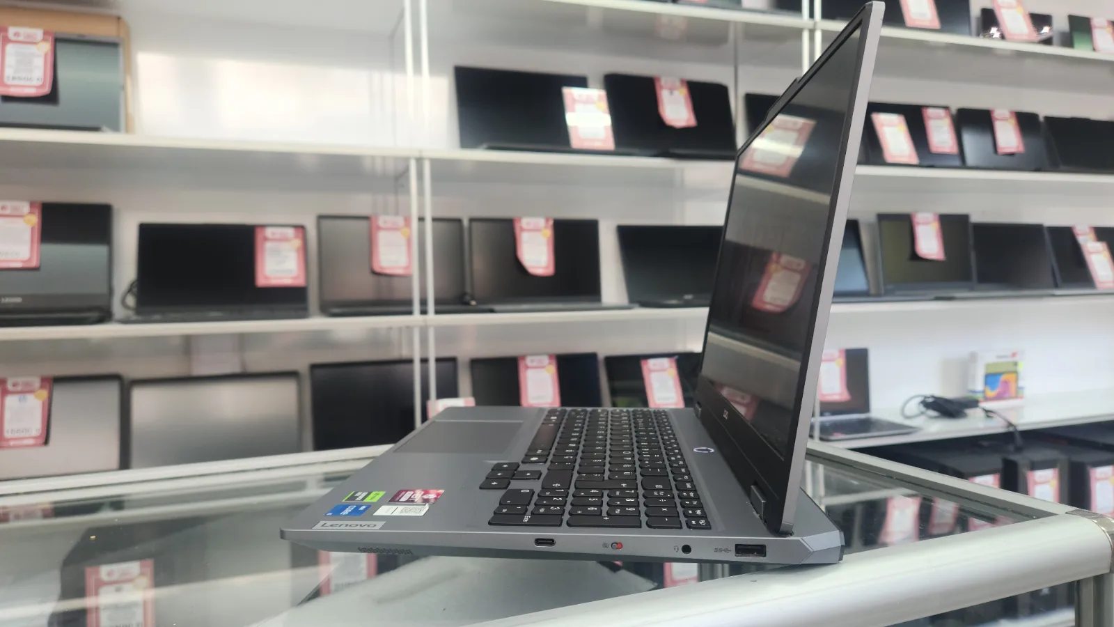 Lenovo LOQ | i5-12600HX | 24 GB | 512 GB M.2 | RTX 4050 | 15.6” FHD — fotoğraf 7