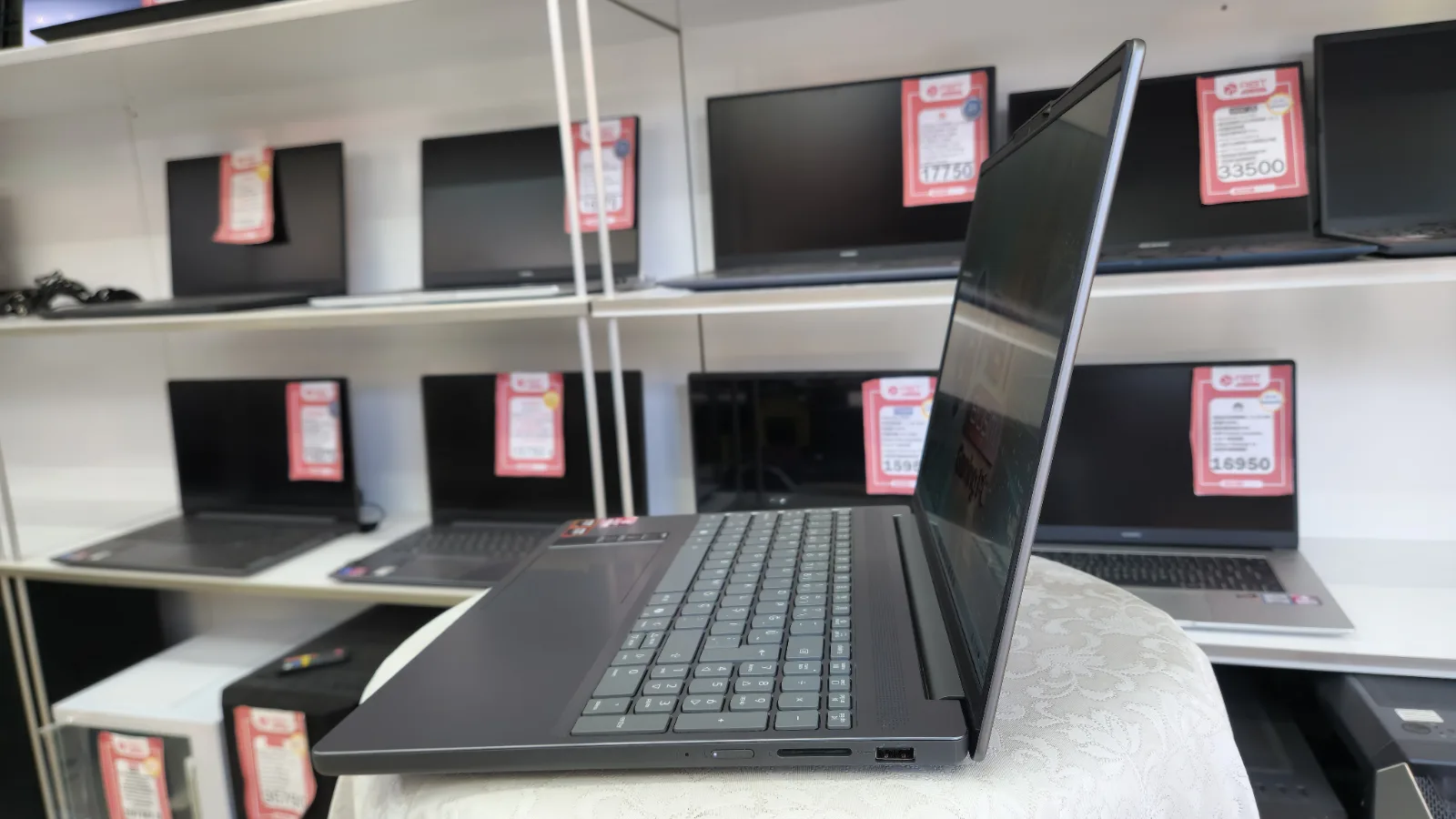 Lenovo | Ryzen 7 170 | 16 GB DDR5 | 512 GB M.2 | 2 GB Ekran Kartı — fotoğraf 9