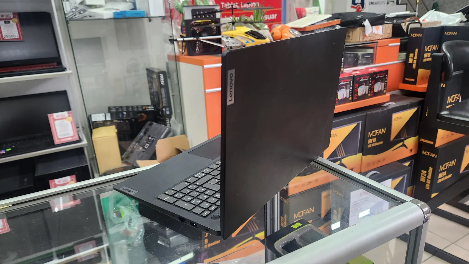 Lenovo Ryzen 7 5700U 8GB RAM 512GB SSD Full HD Laptop — fotoğraf 8