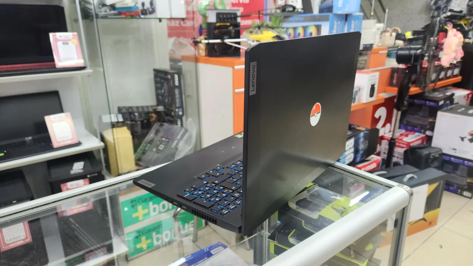 Lenovo Ryzen 7 5800H 16 GB 512 GB M.2 6 GB RTX 3060 165 Hz Gaming Laptop — fotoğraf 8