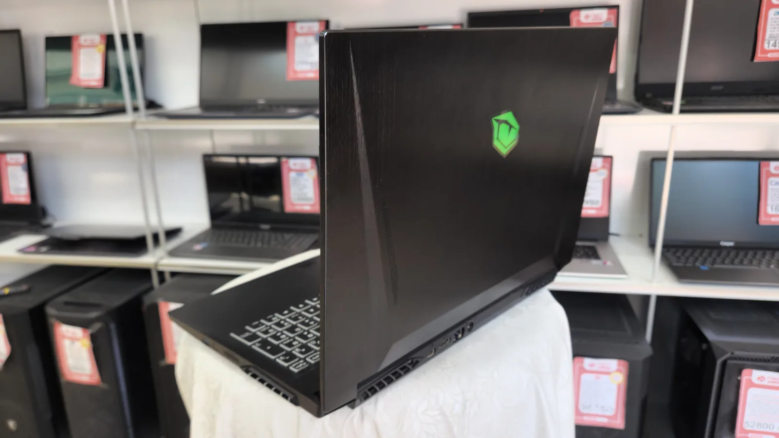 Monster Abra A5 i5-11400H 8GB RAM 512GB SSD RTX 3050Ti 4GB 144Hz Gaming Laptop — fotoğraf 8