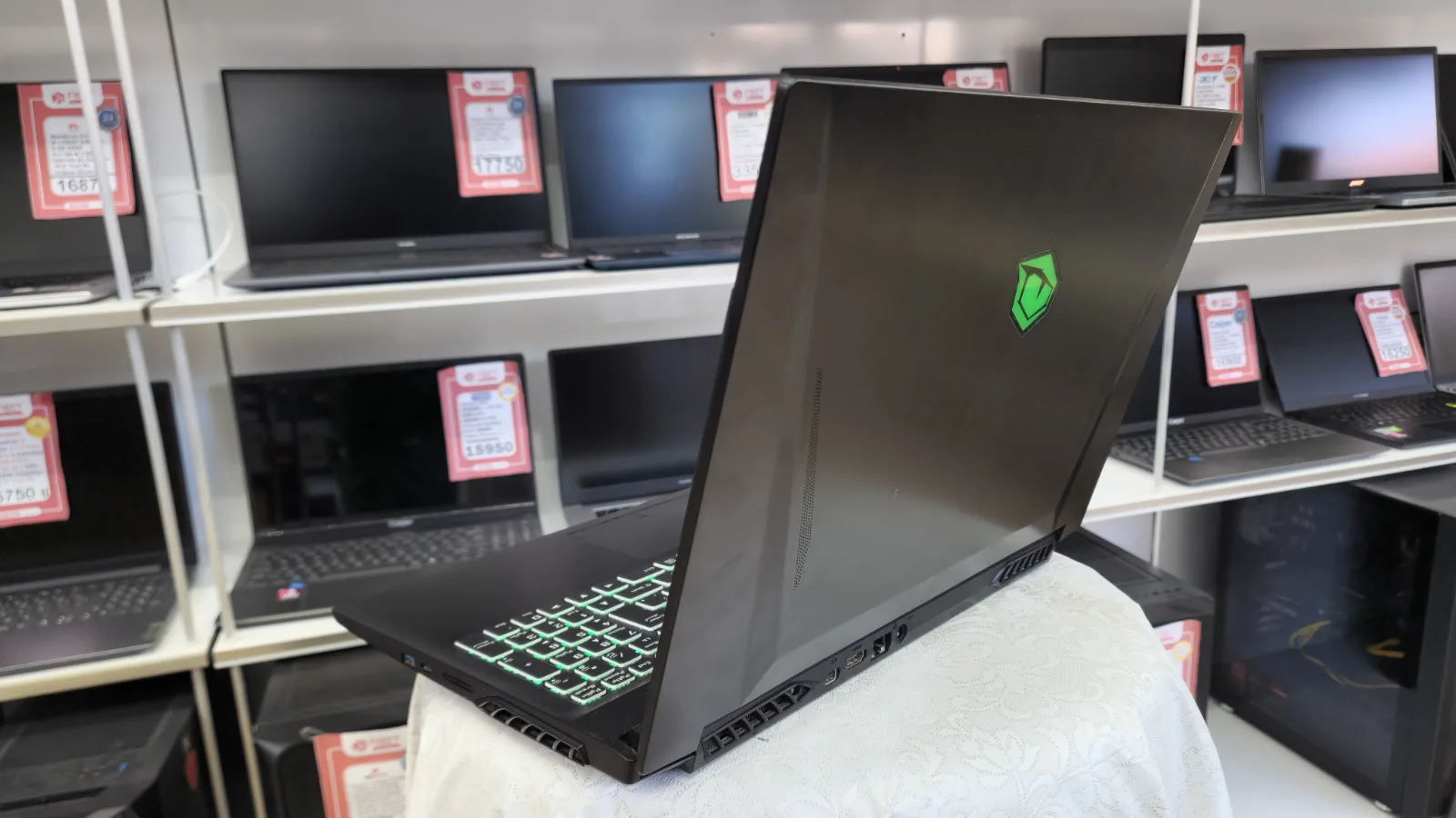 Monster Abra A5 V17.3 i7-11800H 32GB RAM 1TB SSD RTX 3050 Ti 144Hz Oyuncu Laptopu — fotoğraf 8