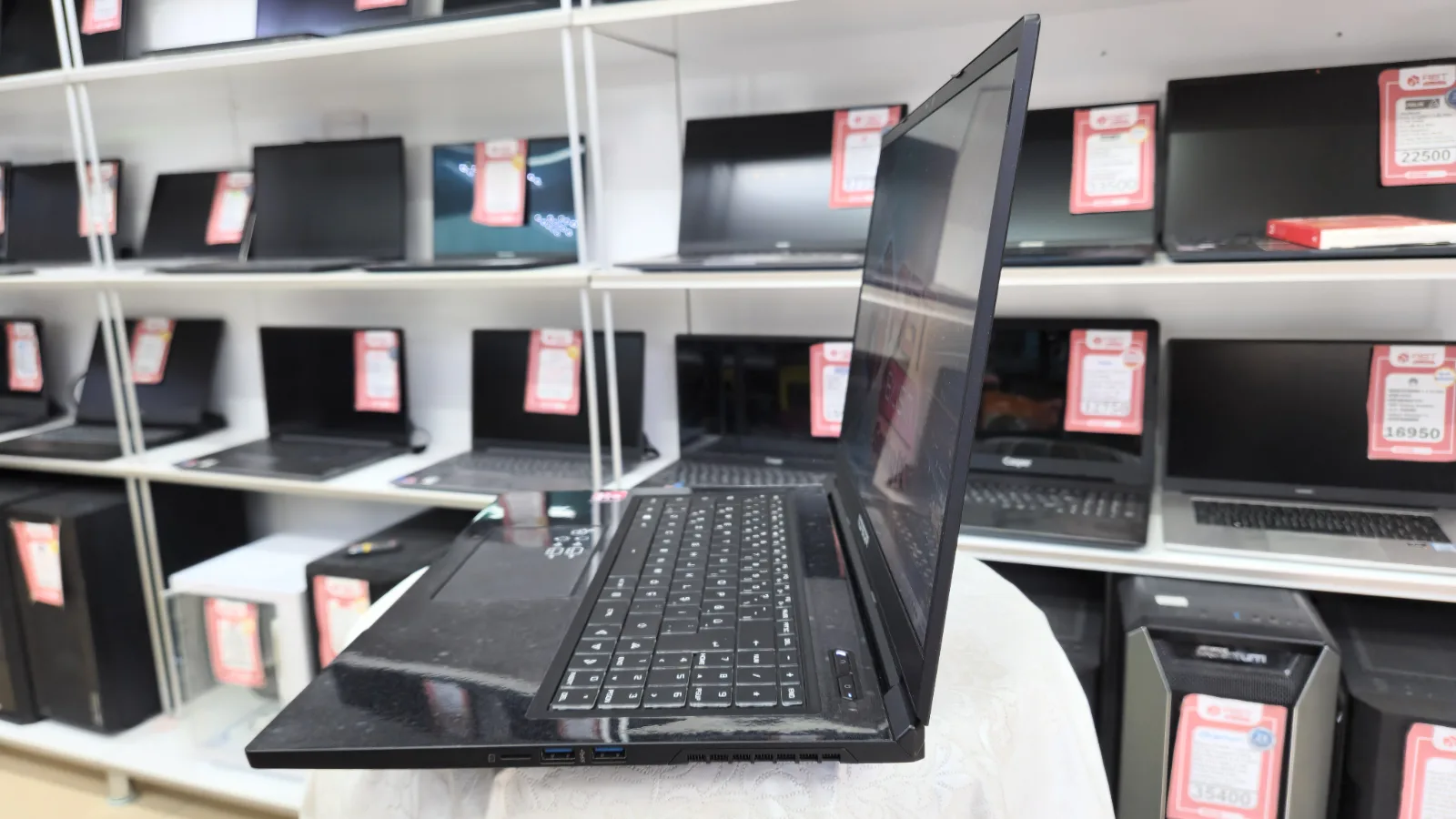 Monster Tulpar T7 i7-10875H RTX 3060 16GB 1TB SSD 17.3" QHD 165Hz Gaming Notebook — fotoğraf 9