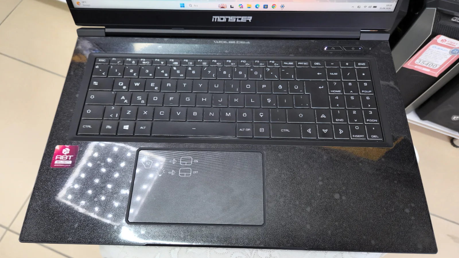 Monster Tulpar T7 i7-10875H RTX 3060 16GB 1TB SSD 17.3" QHD 165Hz Gaming Notebook — fotoğraf 5