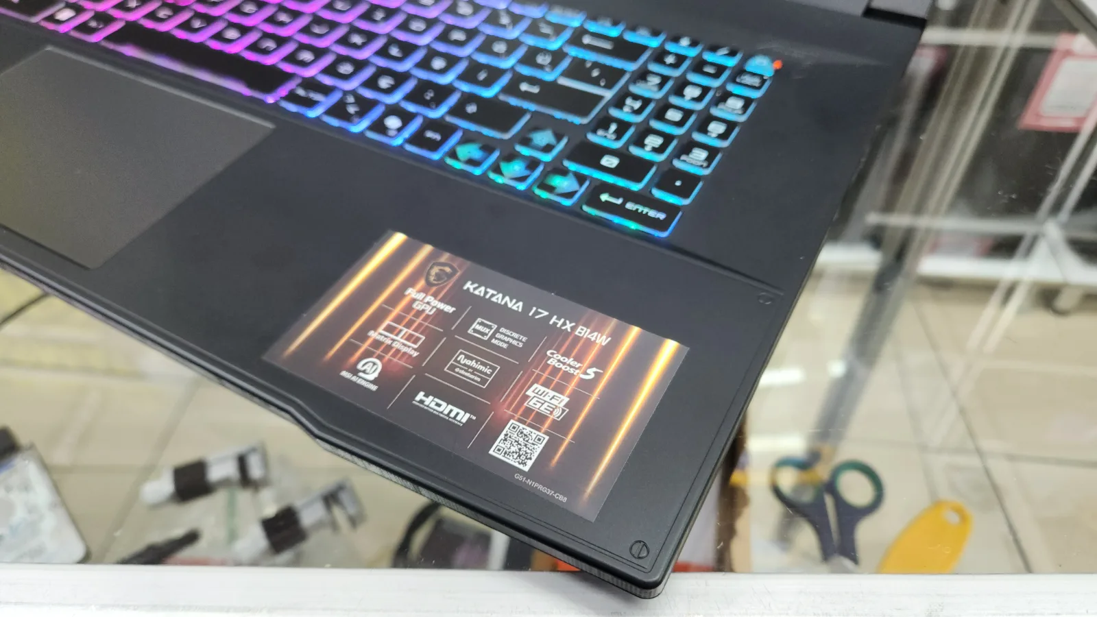 MSI Katana 17 HX i7-14650HX RTX 5070 32GB RAM 1TB SSD 240Hz Gaming Laptop — fotoğraf 3
