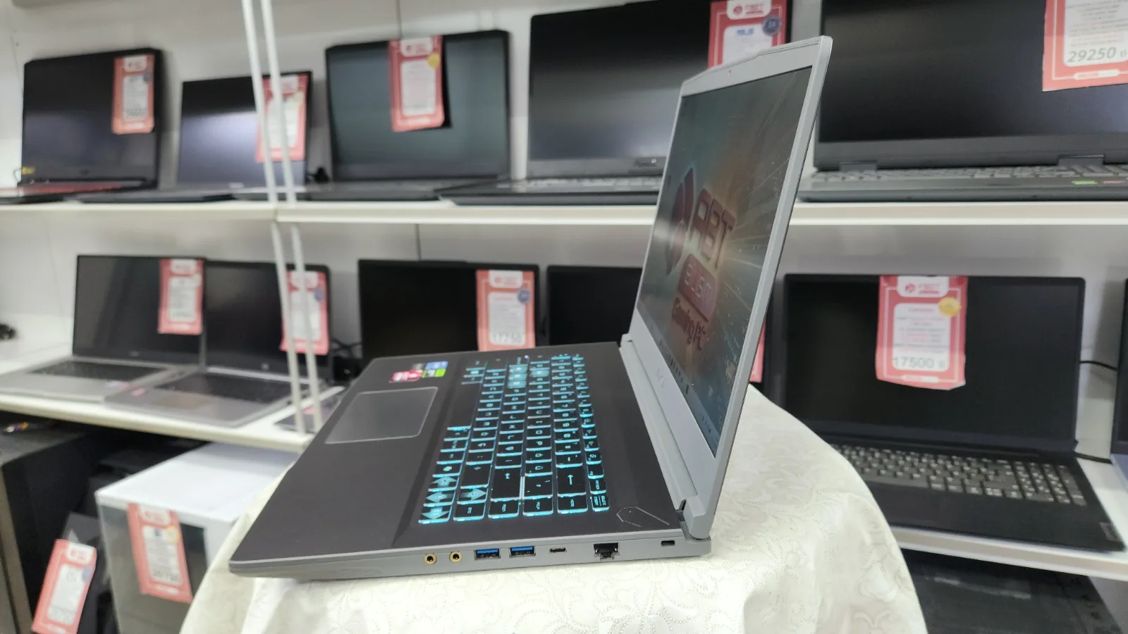 MSI Thin 15 (Intel Core i5-12450H / RTX 2050 / 8GB RAM / 512GB SSD) — fotoğraf 8
