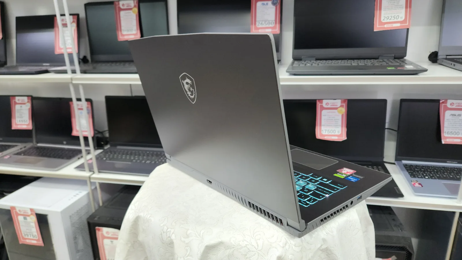 MSI Thin 15 (Intel Core i5-12450H / RTX 2050 / 8GB RAM / 512GB SSD) — fotoğraf 7